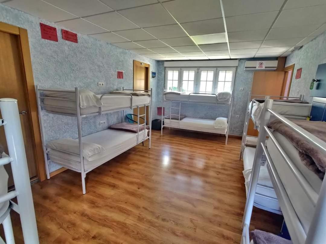 Albergue El Castillo فيلافرانكا ديل بيرزو المظهر الخارجي الصورة